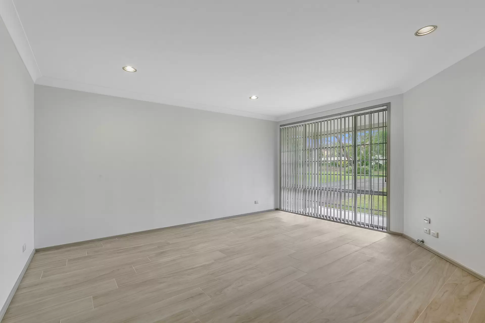 11A Broadsword Place, Castle Hill Leased by Murdoch Lee Estate Agents - image 2