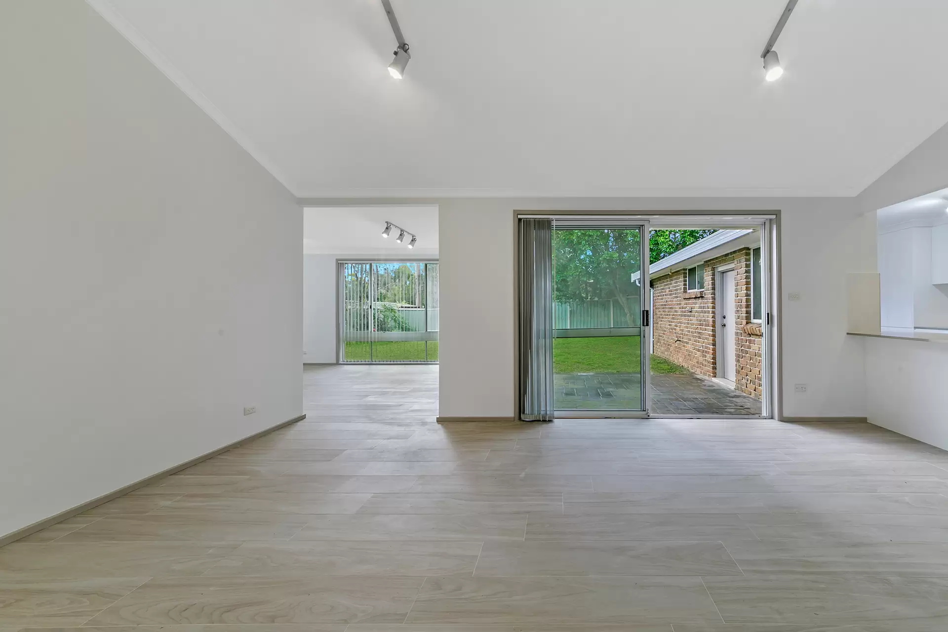 11A Broadsword Place, Castle Hill Leased by Murdoch Lee Estate Agents - image 4