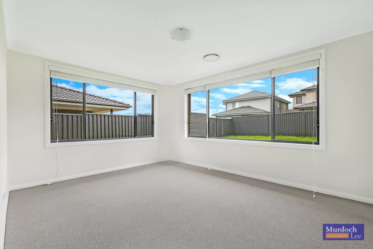 94 McMillian Circuit, North Kellyville Leased by Murdoch Lee Estate Agents - image 3