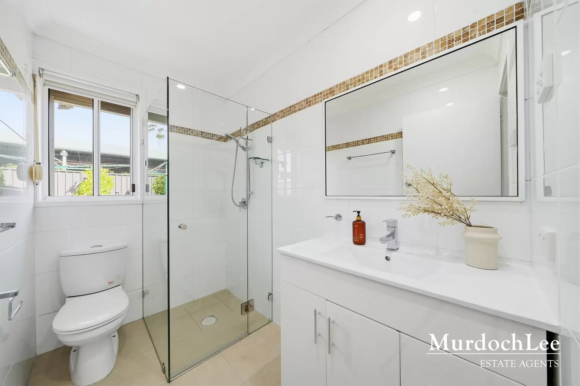 30 Carver Crescent, Baulkham Hills Auction by Murdoch Lee Estate Agents - image 17