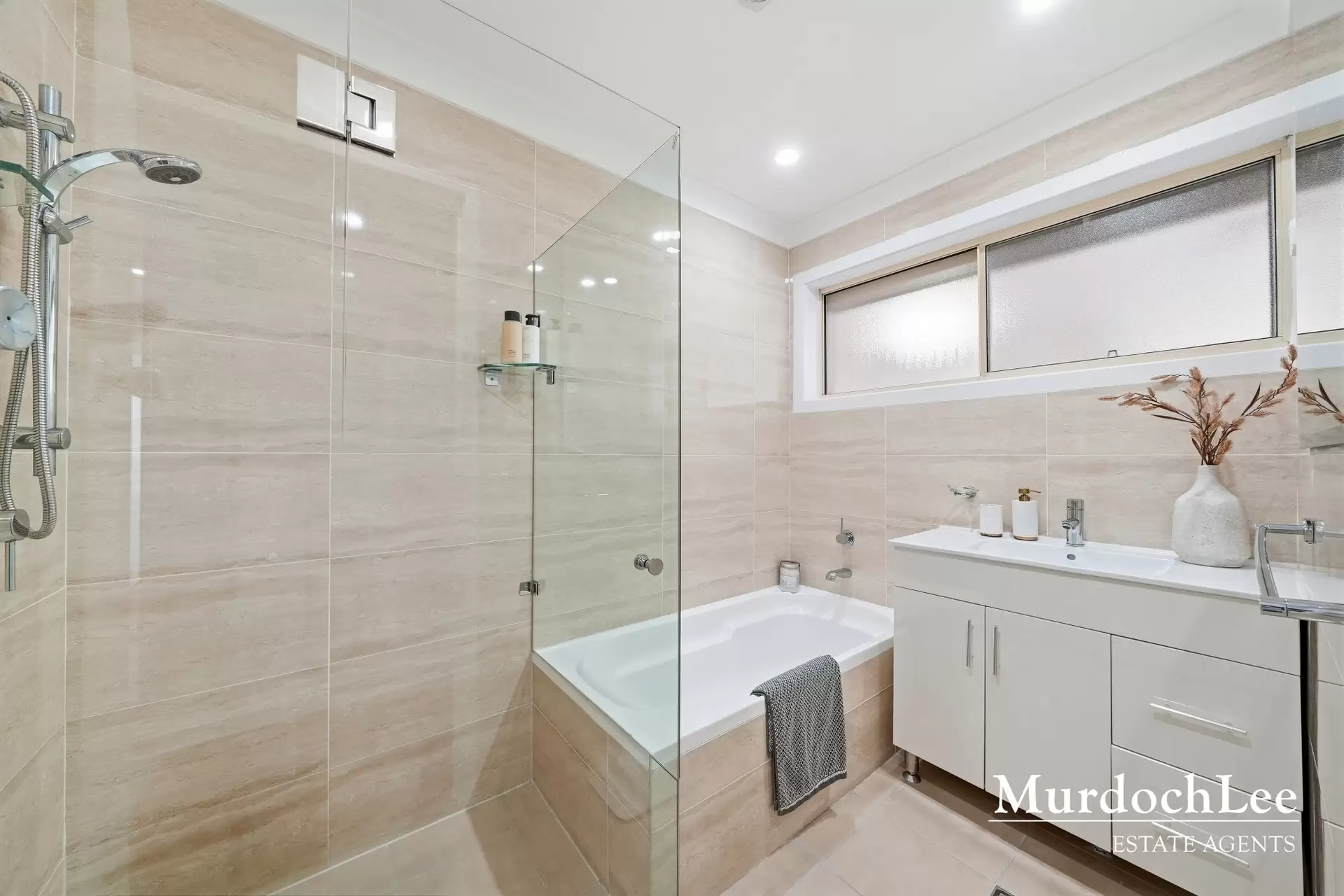 30 Carver Crescent, Baulkham Hills Auction by Murdoch Lee Estate Agents - image 16