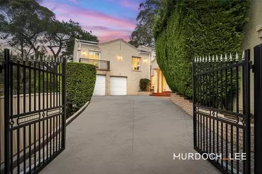 25 Barcote Place, Castle Hill Auction by Murdoch Lee Estate Agents
