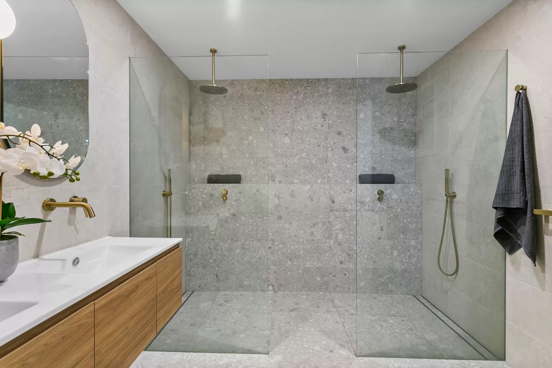 14 Murrills Crescent, Baulkham Hills For Sale by Murdoch Lee Estate Agents - image 5