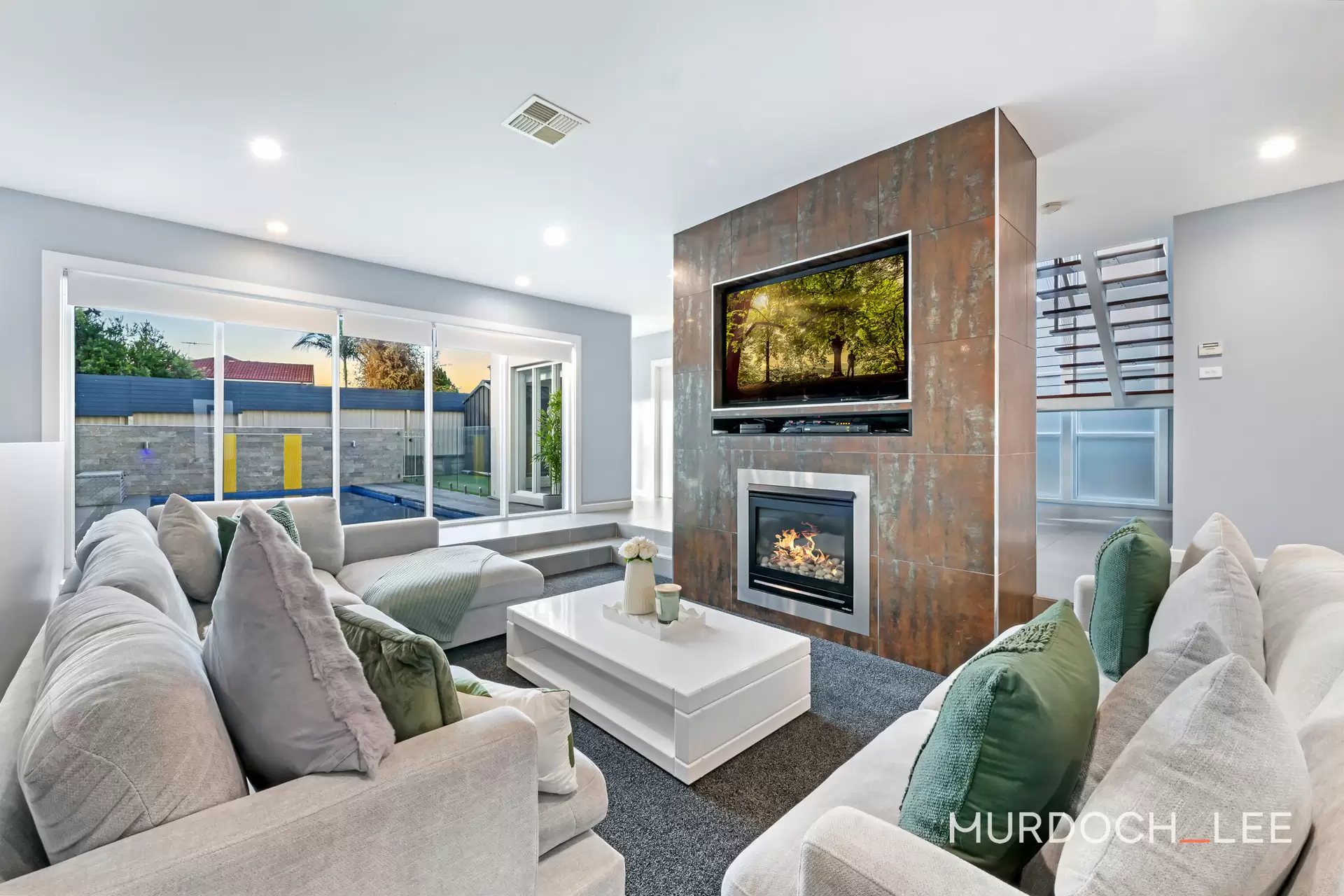 17 Eric Cooper Drive, Castle Hill Auction by Murdoch Lee Estate Agents - image 2