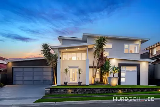17 Eric Cooper Drive, Castle Hill Auction by Murdoch Lee Estate Agents