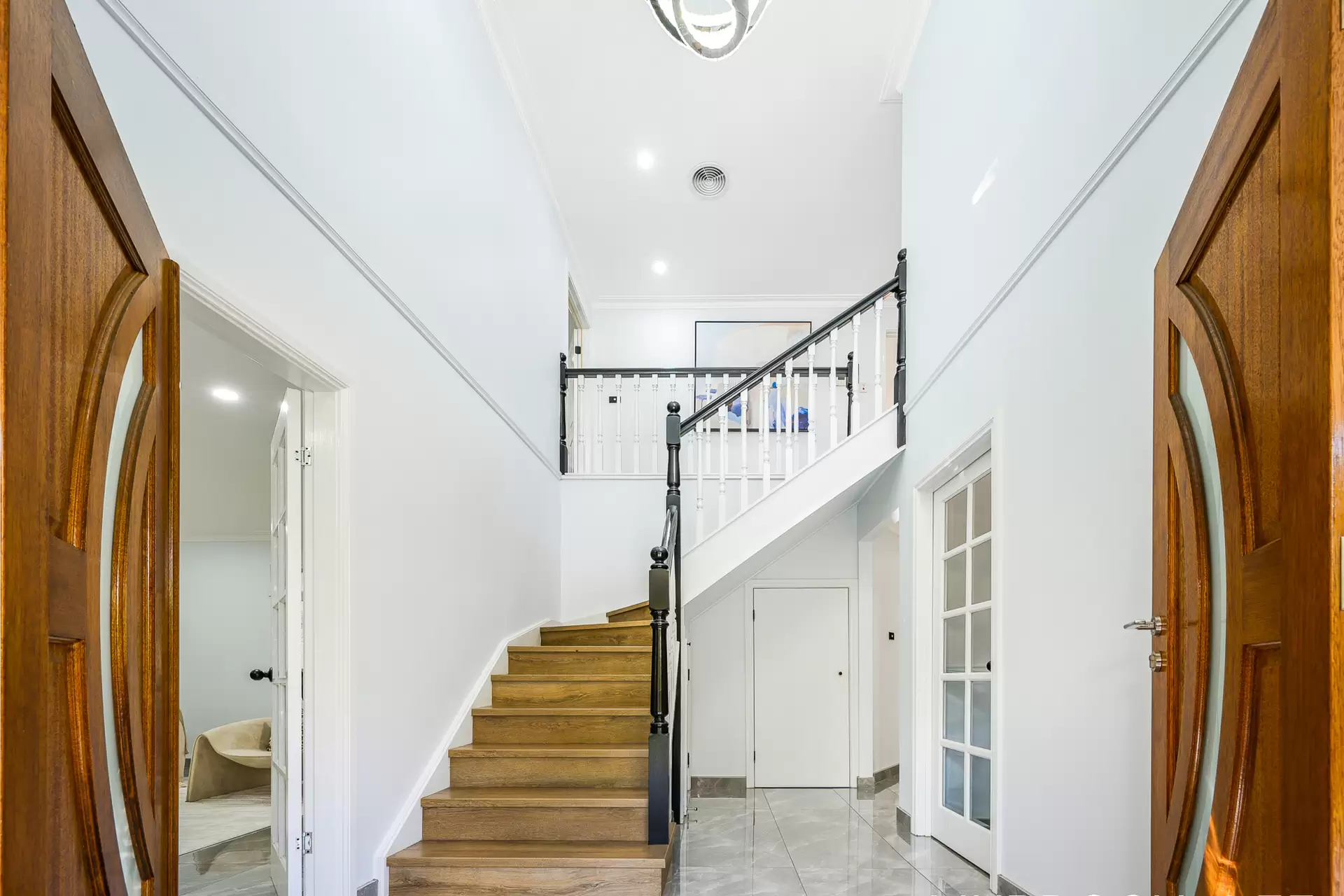 3 Hindle Terrace, Bella Vista Auction by Murdoch Lee Estate Agents - image 2