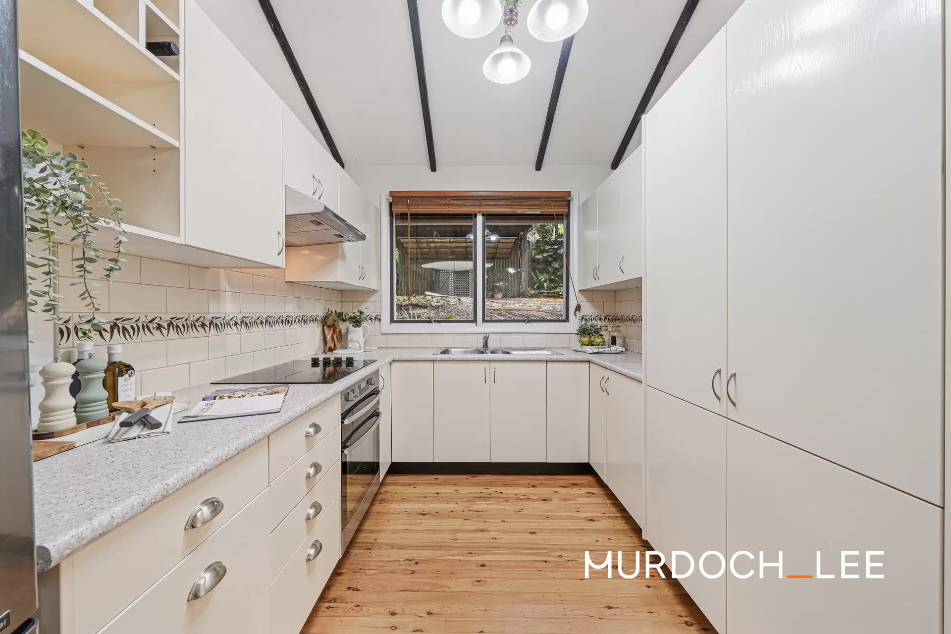 25 Willow Drive, Baulkham Hills Auction by Murdoch Lee Estate Agents - image 8