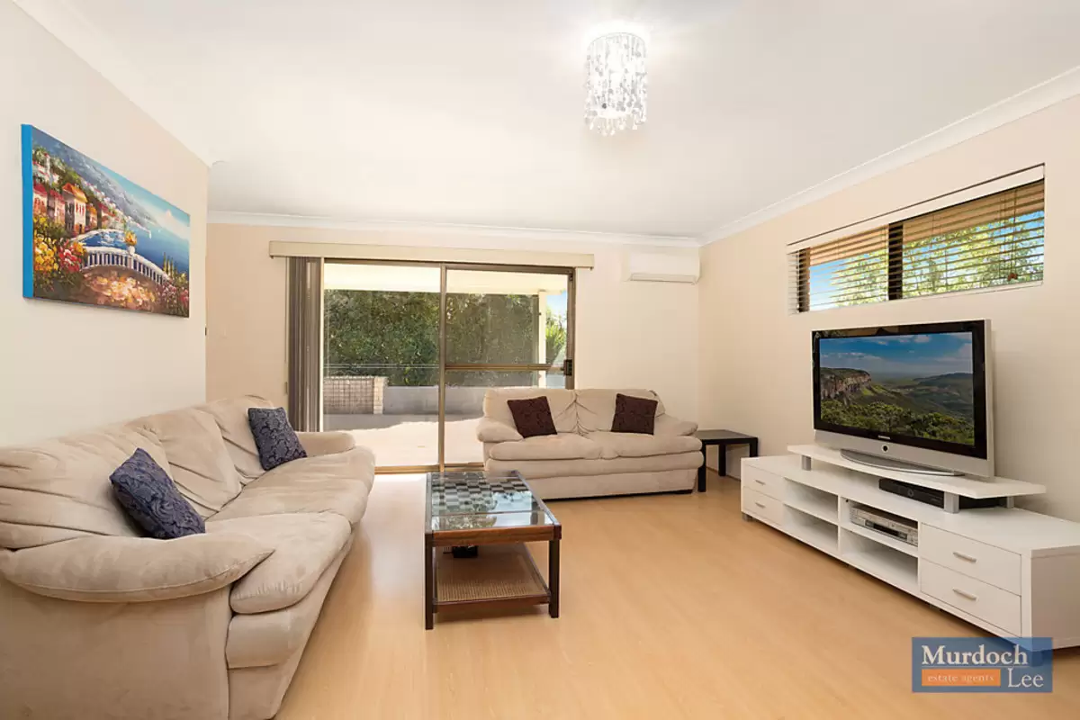 2/11 Conie Avenue, Baulkham Hills Sold by Murdoch Lee Estate Agents - image 1