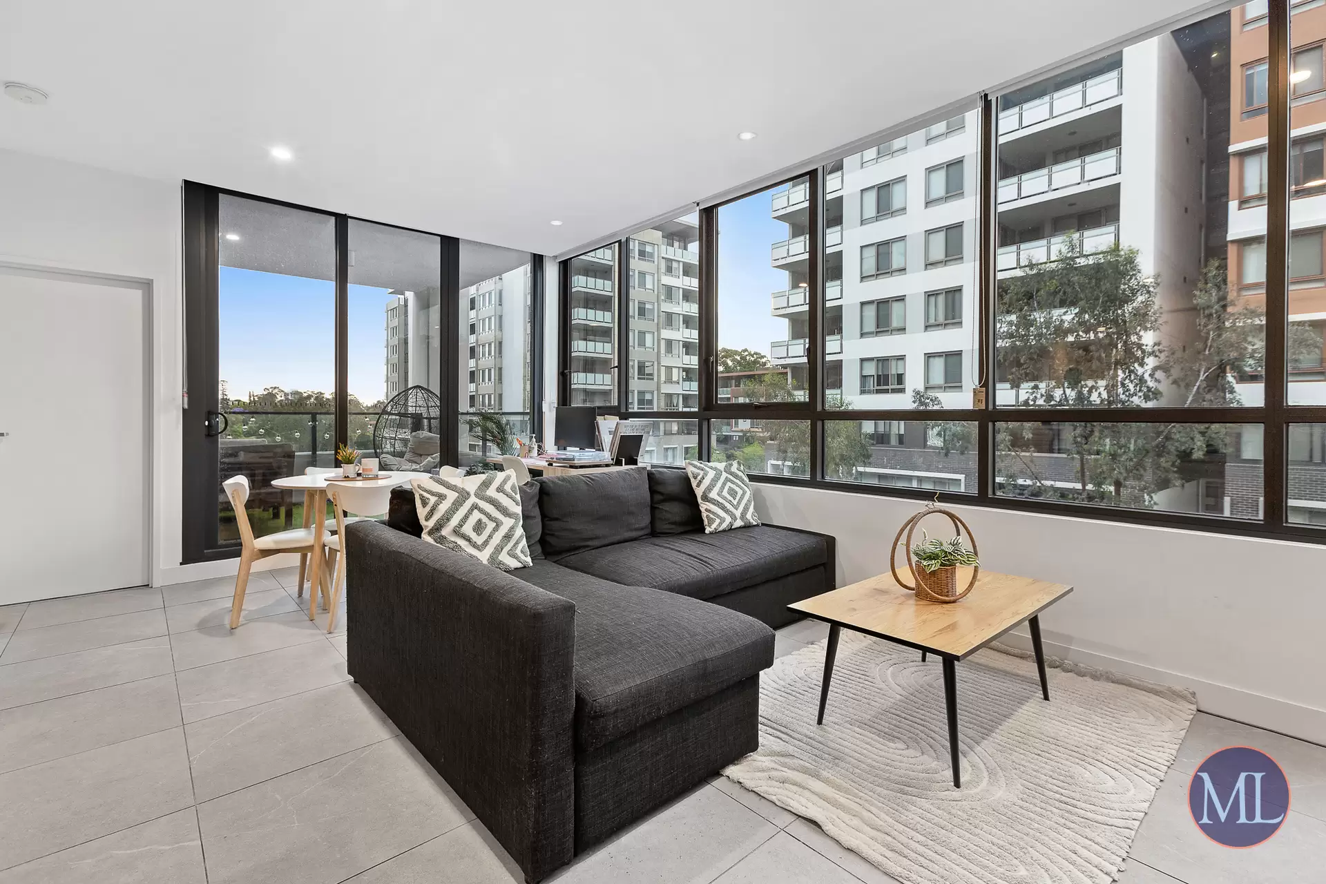 530/1 Broughton Street, Parramatta Sold by Murdoch Lee Estate Agents - image 1