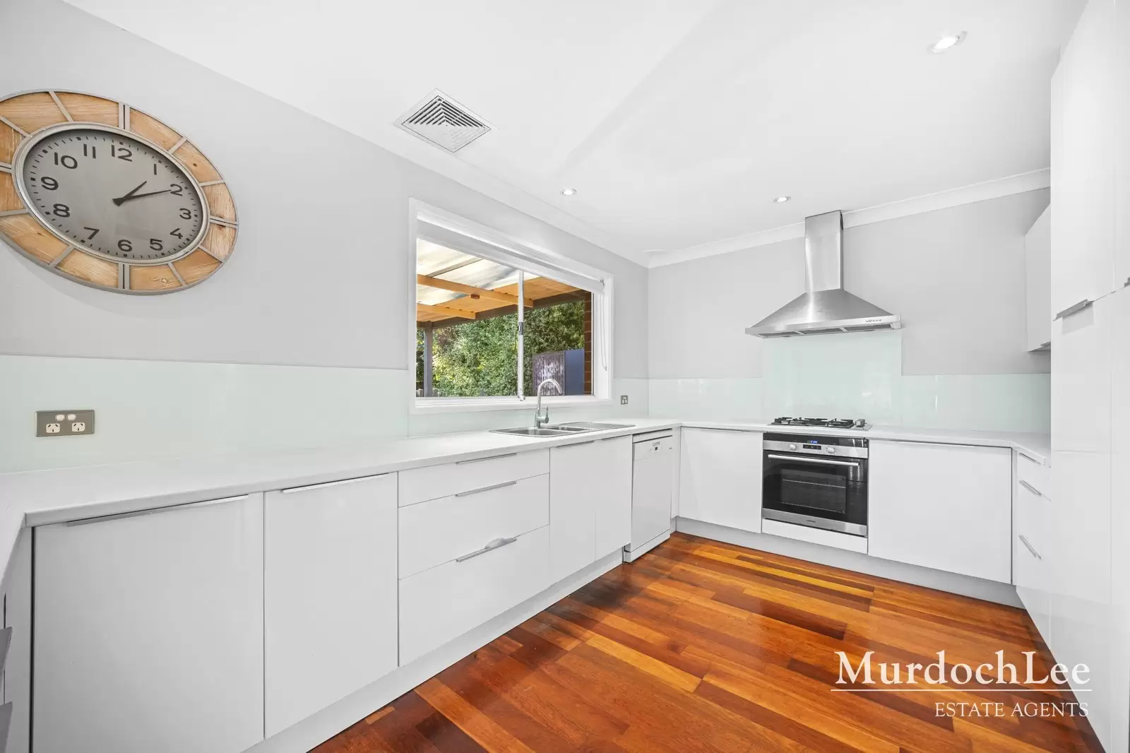 15 White Cedar Drive, Castle Hill Sold by Murdoch Lee Estate Agents - image 3