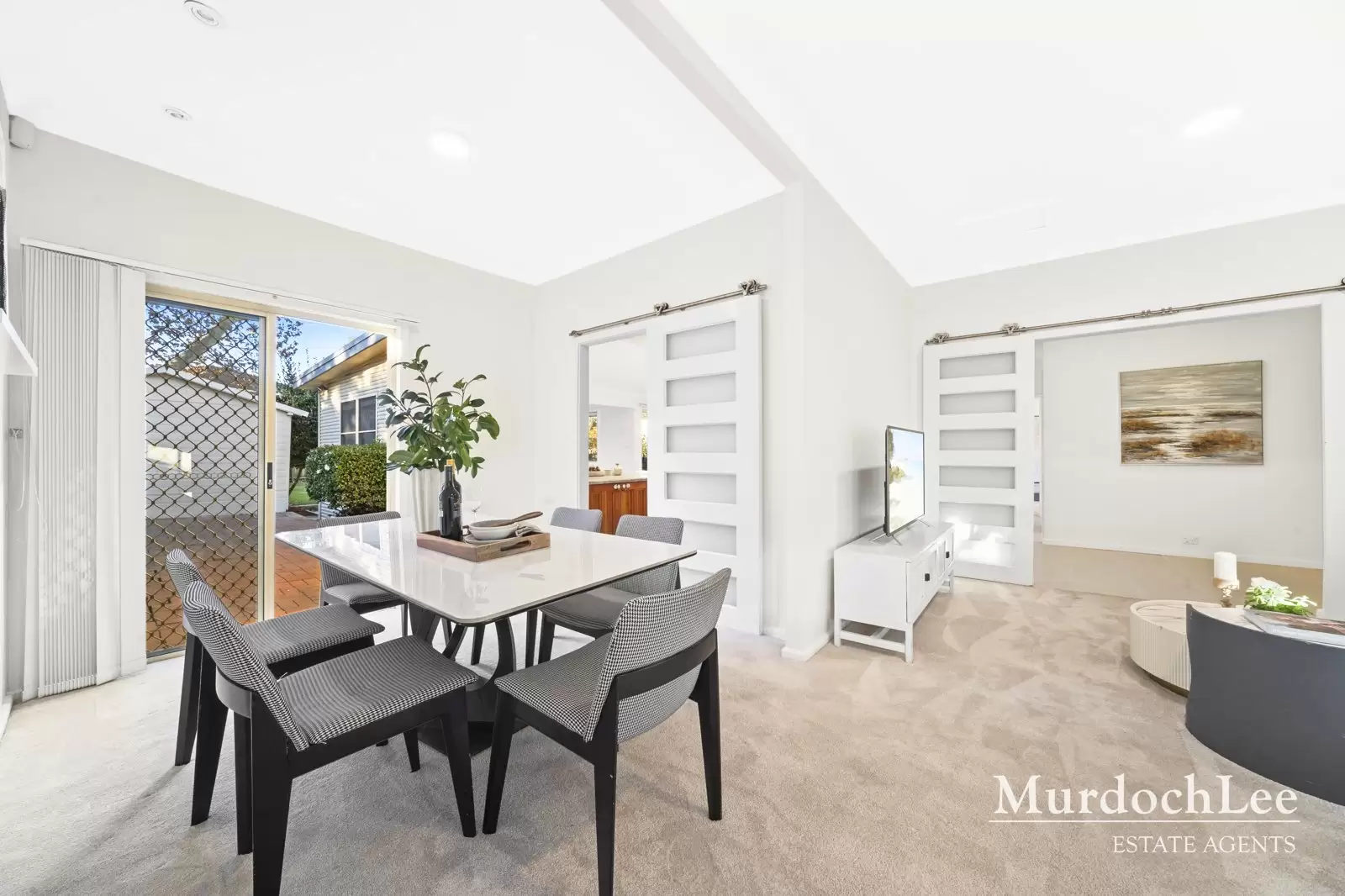 8 Graham Crescent, Baulkham Hills Sold by Murdoch Lee Estate Agents - image 4