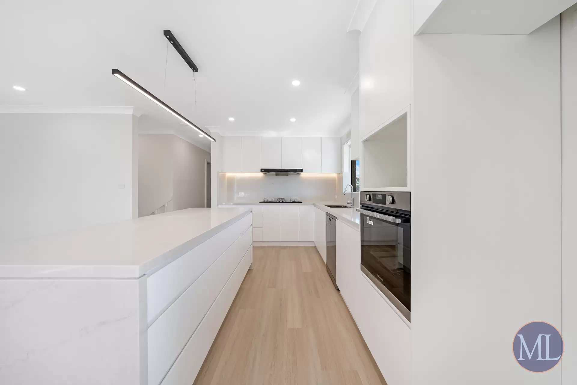 19 Carver Crescent, Baulkham Hills Leased by Murdoch Lee Estate Agents - image 2