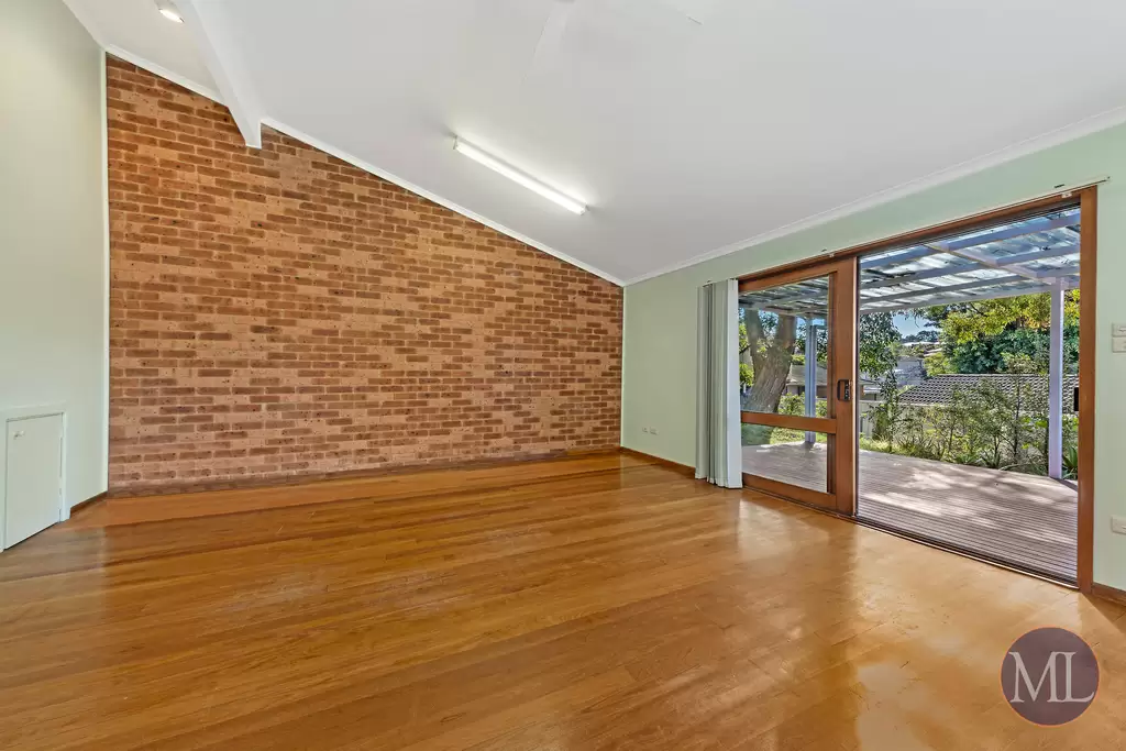 28 Connell Close, Baulkham Hills Leased by Murdoch Lee Estate Agents