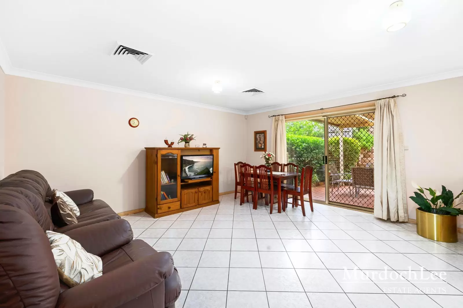 2/15 Phoenix Close, Castle Hill Sold by Murdoch Lee Estate Agents - image 5