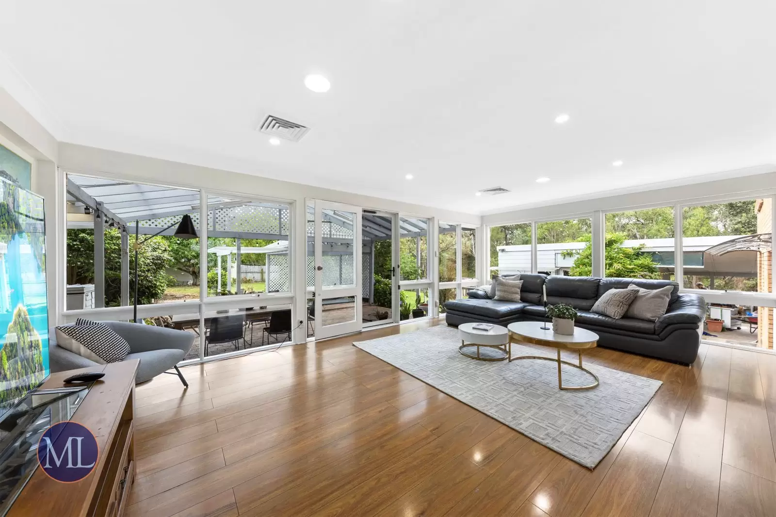 37 Louise Avenue, Baulkham Hills Sold by Murdoch Lee Estate Agents - image 2