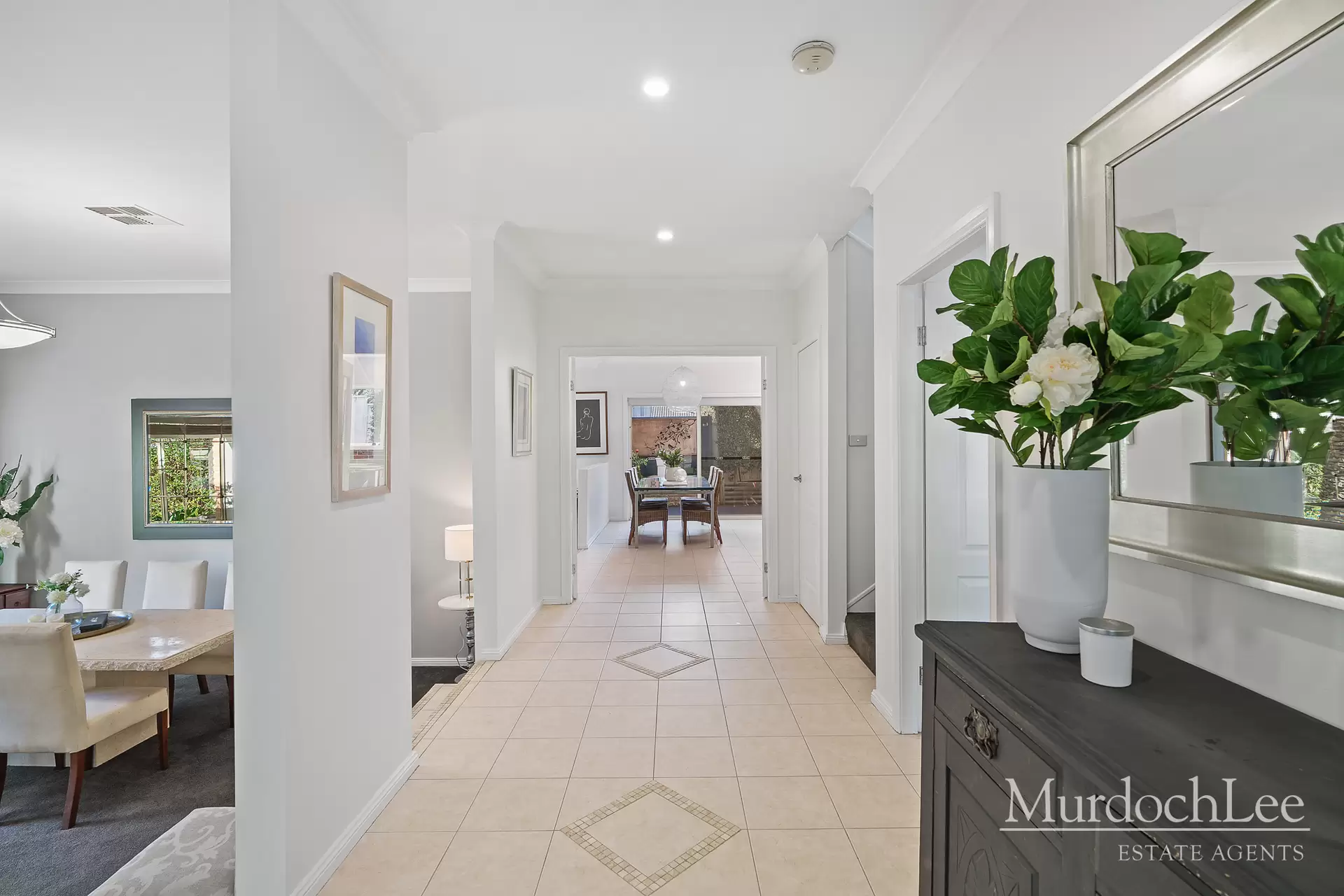 2 McBurney Place, Baulkham Hills Auction by Murdoch Lee Estate Agents - image 4