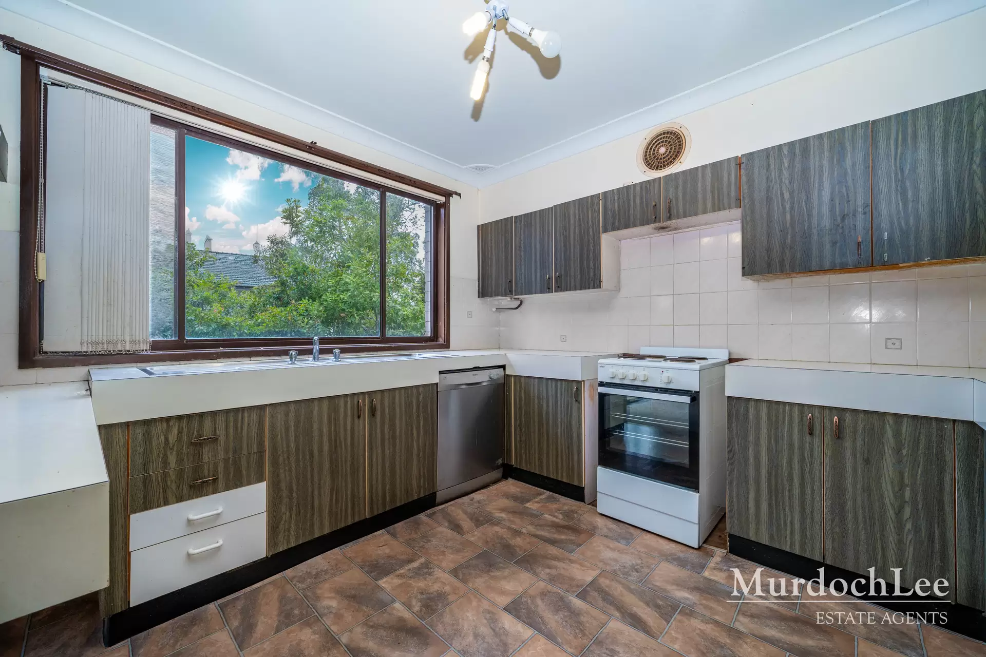 2 Glanmire Road, Baulkham Hills Auction by Murdoch Lee Estate Agents - image 6