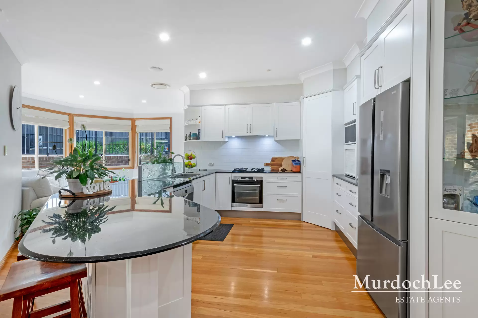 6 Highfield Place, Beaumont Hills Auction by Murdoch Lee Estate Agents - image 6