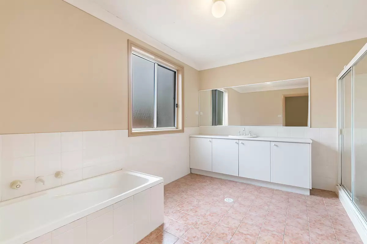 4/6 Golden Grove Avenue, Kellyville For Lease by Murdoch Lee Estate Agents - image 3