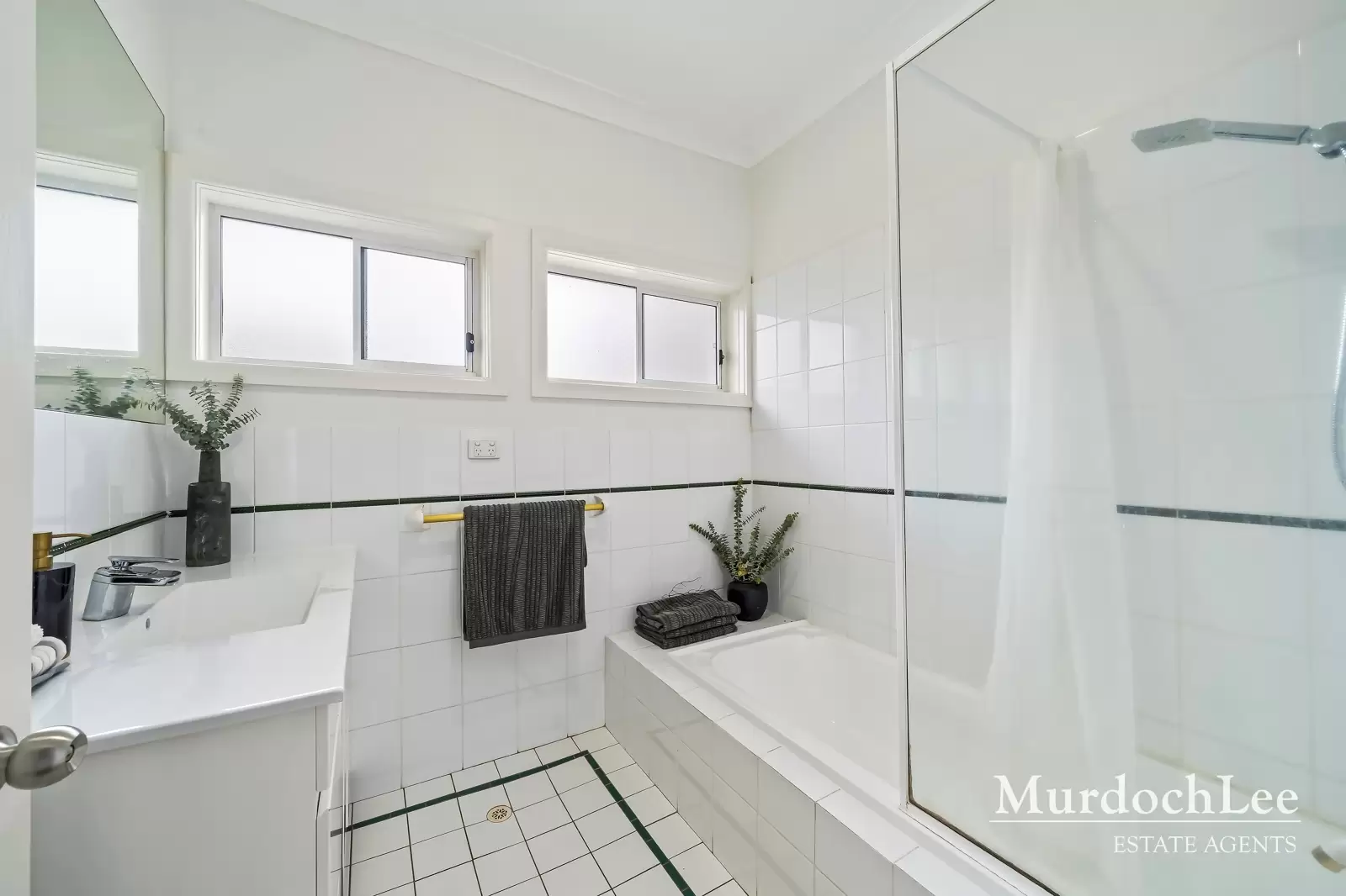 19 Tanbark Place, Dural For Sale by Murdoch Lee Estate Agents - image 32