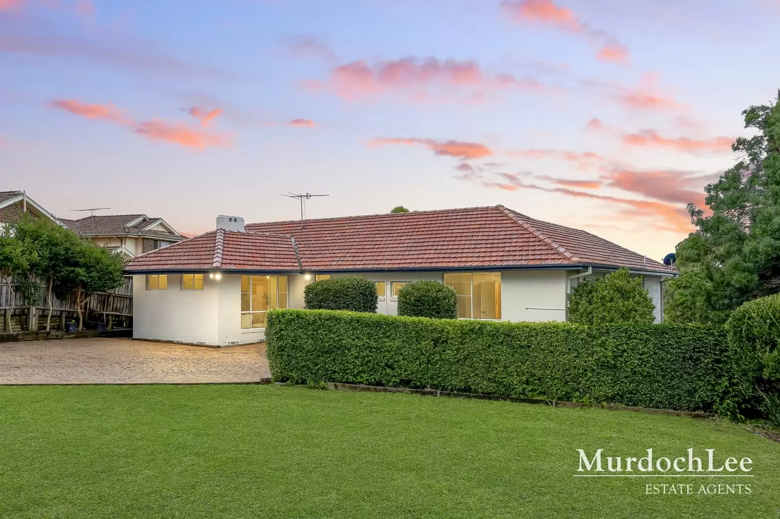 19 Tanbark Place, Dural For Sale by Murdoch Lee Estate Agents - image 2