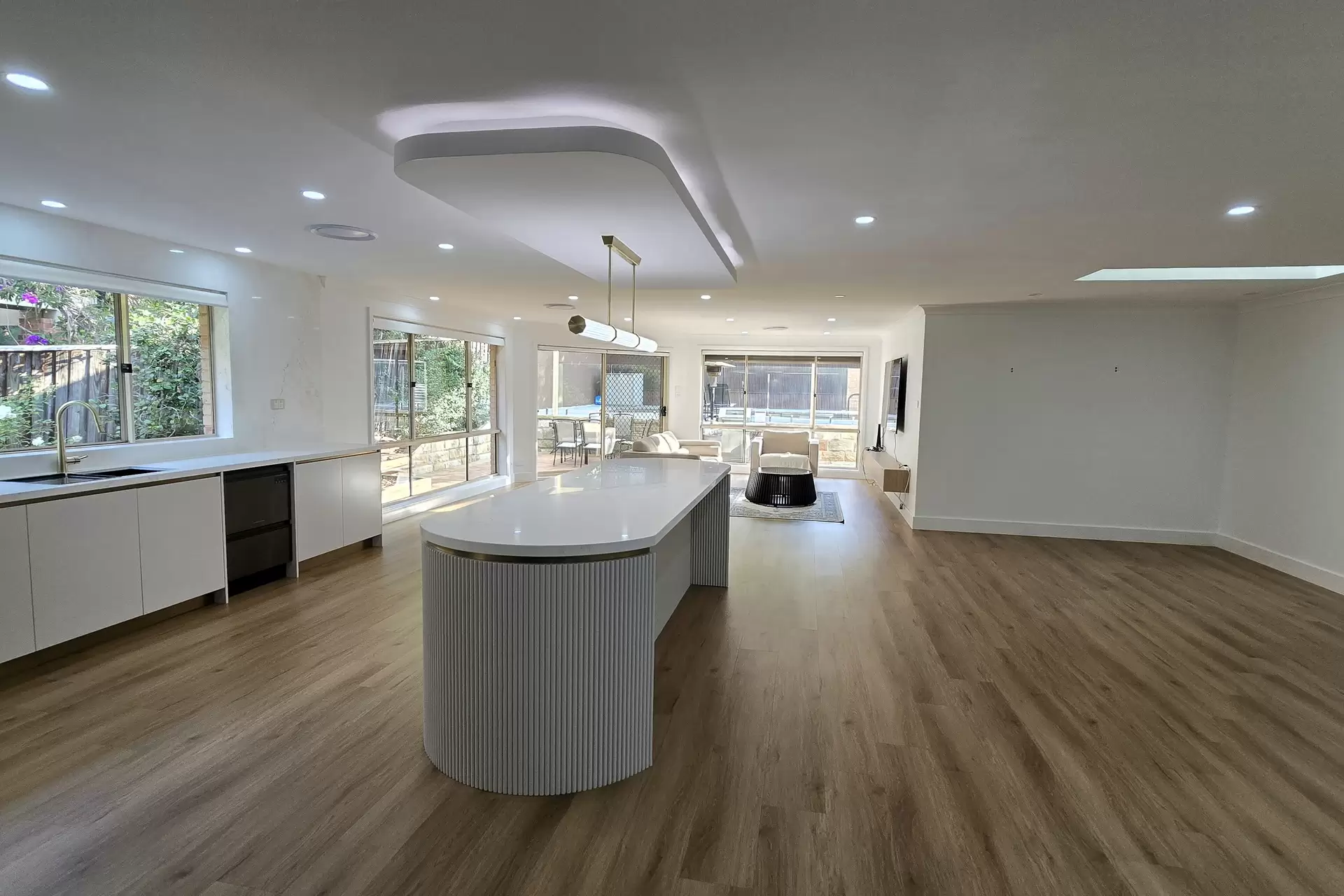 10 Kings Road, Castle Hill For Sale by Murdoch Lee Estate Agents - image 6