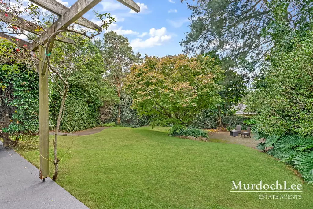 12 Lisa Crescent, Castle Hill For Sale by Murdoch Lee Estate Agents