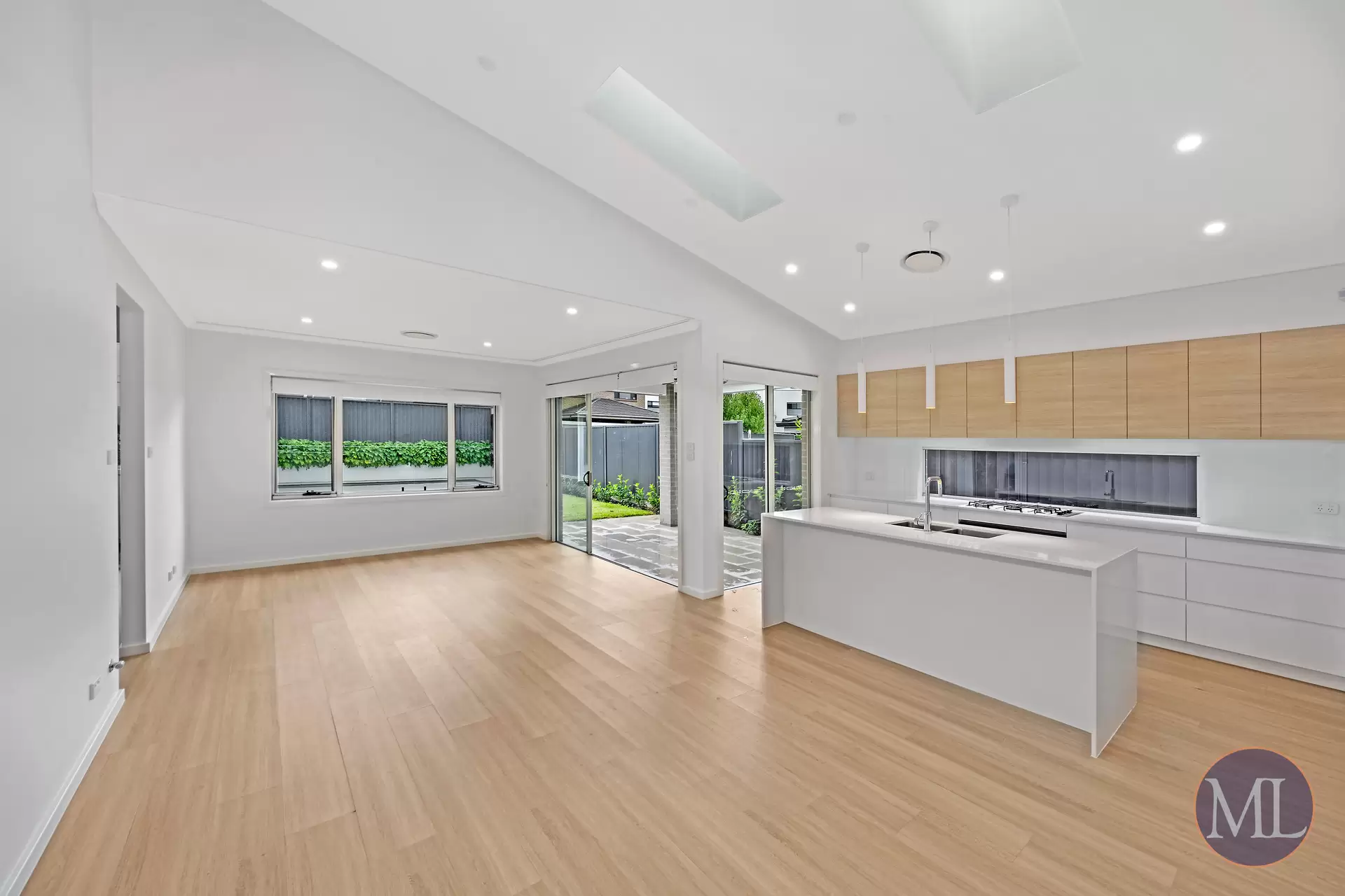 20 Roland Garros Crescent, North Kellyville For Lease by Murdoch Lee Estate Agents - image 2