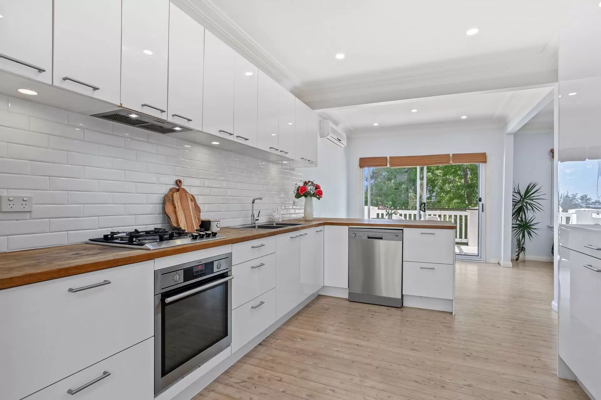 2 Telfer Road, Castle Hill For Sale by Murdoch Lee Estate Agents - image 5