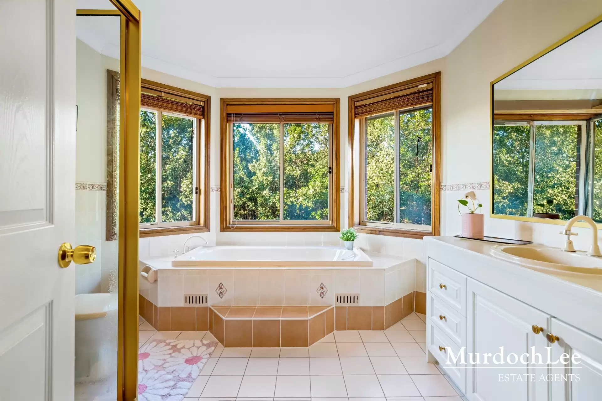 27 Sanctuary Drive, Beaumont Hills For Sale by Murdoch Lee Estate Agents - image 11