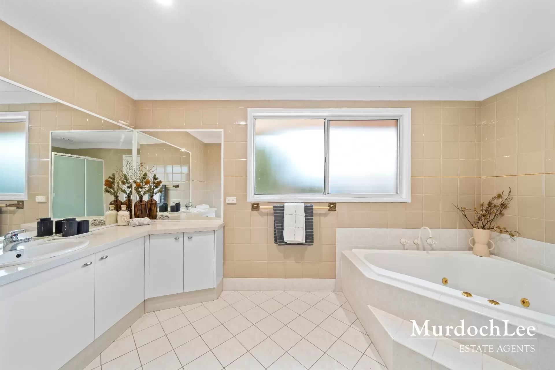 21 Crestwood Drive, Baulkham Hills Auction by Murdoch Lee Estate Agents - image 20