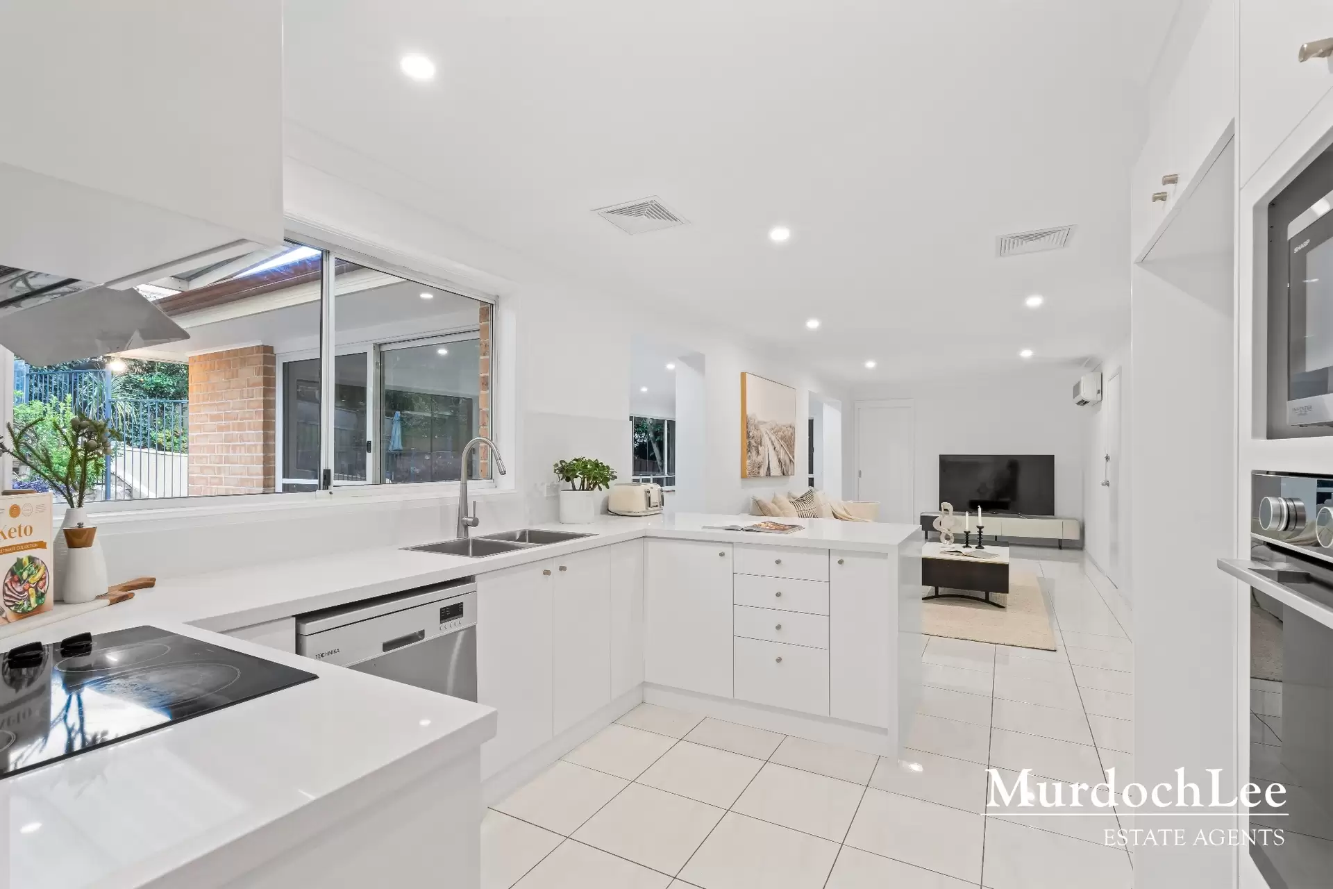 21 Crestwood Drive, Baulkham Hills Auction by Murdoch Lee Estate Agents - image 9