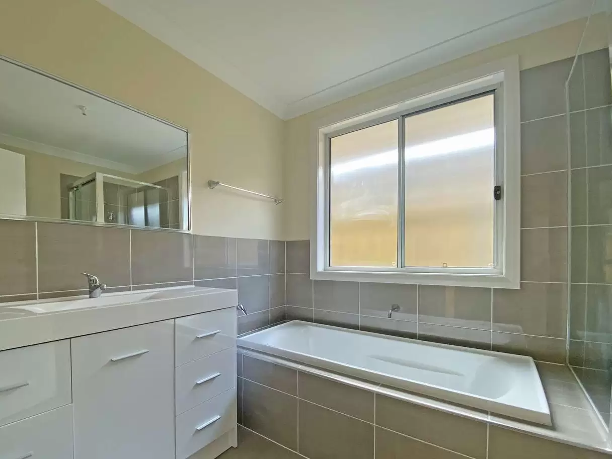 7 Cavalo Way, Box Hill For Lease by Murdoch Lee Estate Agents - image 4